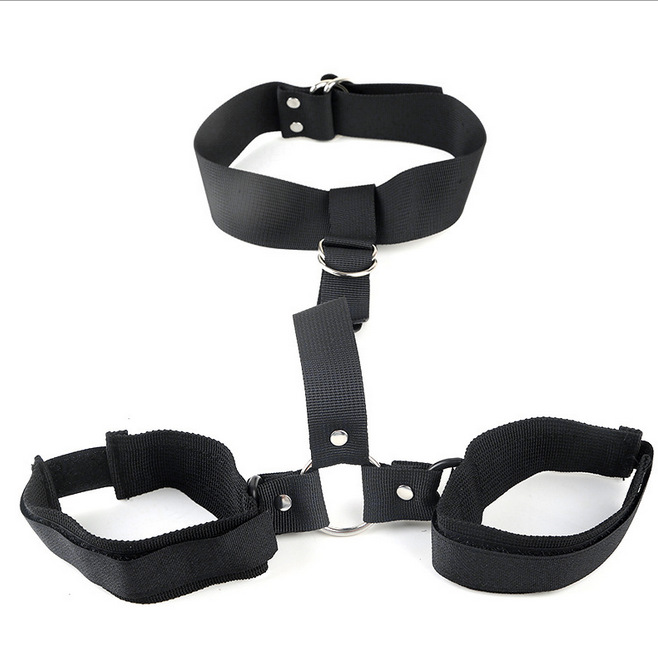 Men Accessories Shop - BDSM-Fesseln, Geschirr, offene Beine, Spreizer, sexy